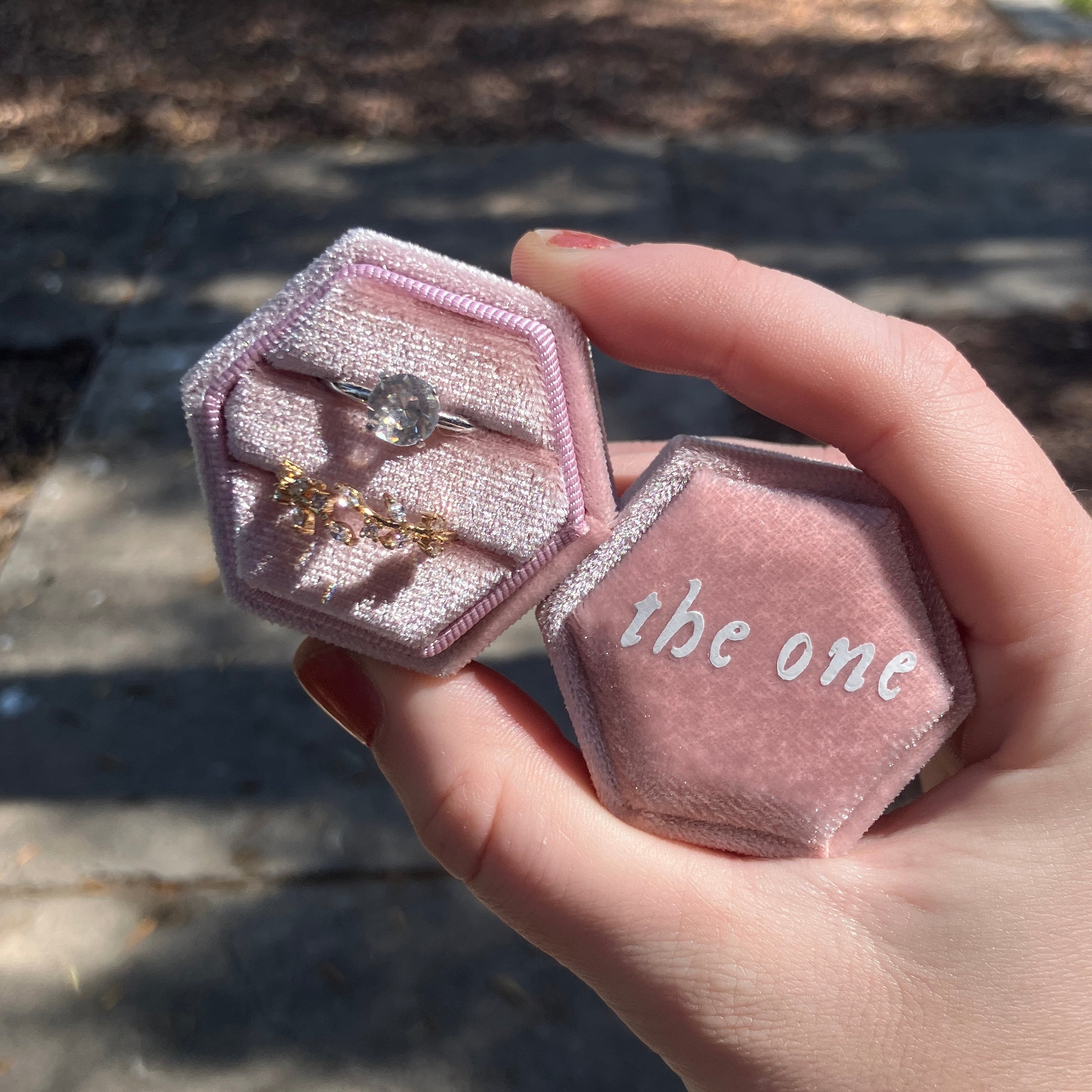 the one - two slot ring box