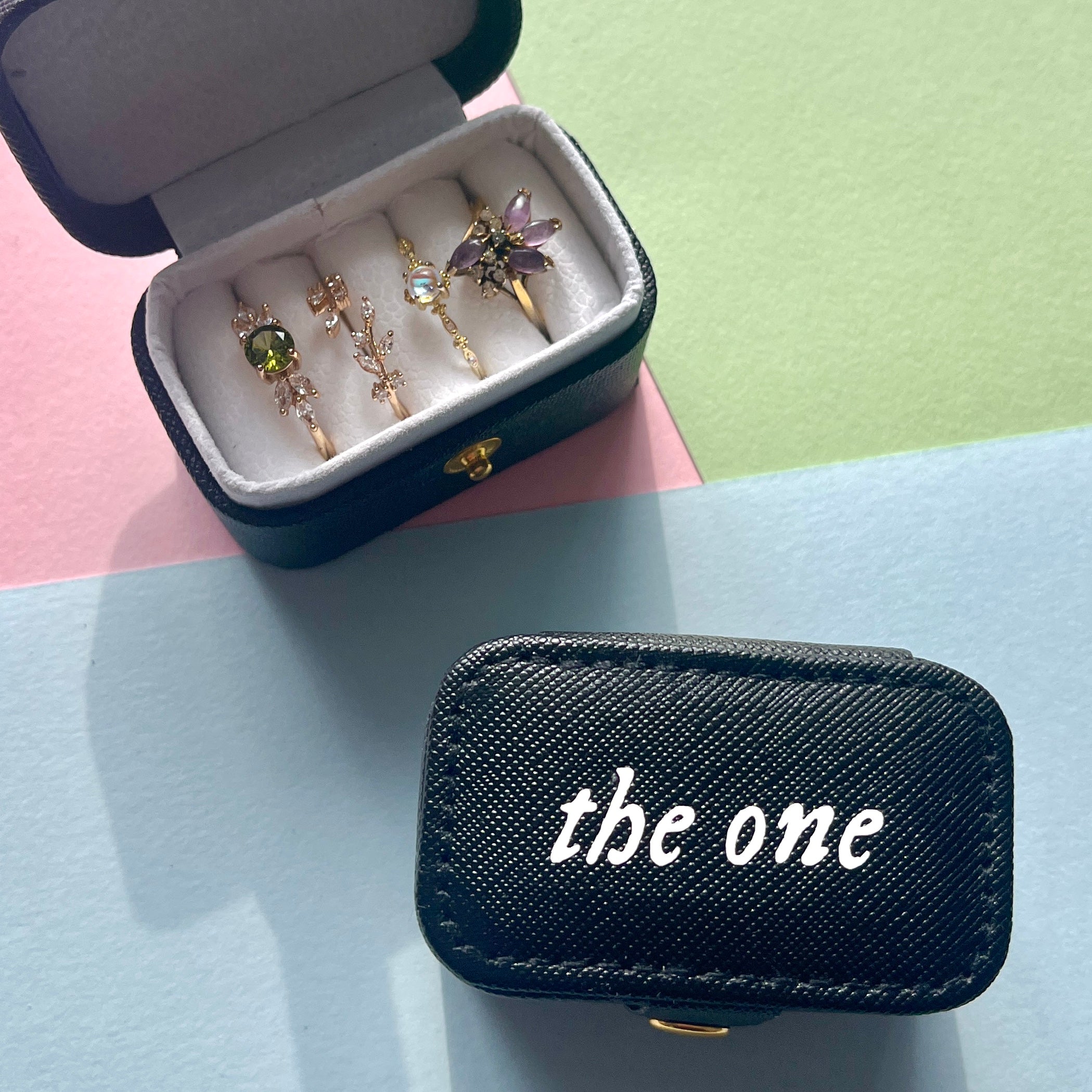 the one - four slot ring box